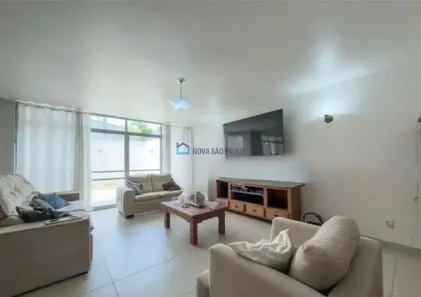 Casa com 3 Quartos à venda, 234m² no Indianópolis, São Paulo