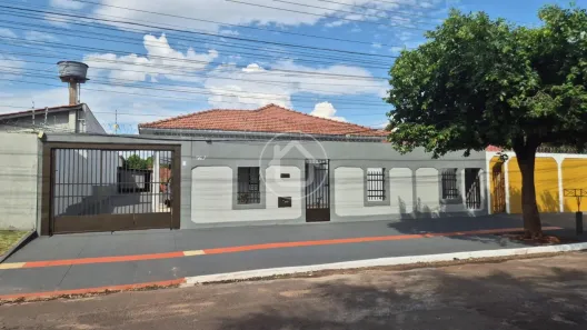 Casa com 4 Quartos à venda, 238m² no Vila Duque de Caxias, Campo Grande
