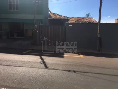 Casa com 3 Quartos à venda, 100m² no Centro, Araraquara