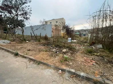 Lote/Terreno à venda, 210m² no Paulo VI, Conselheiro Lafaiete