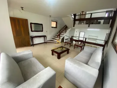 Casa com 3 Quartos para alugar, 320m² no Itacorubi, Florianópolis