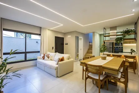 Sobrado com 3 Quartos à venda, 159m² no Água Verde, Curitiba
