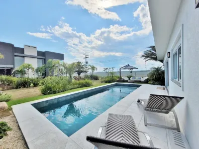 Casa de Condomínio com 4 Quartos à venda, 210m² no XANGRI-LÁ, Xangri-lá