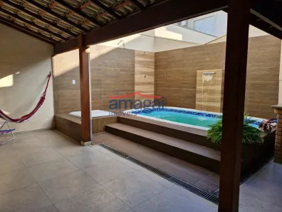 Casa de Condomínio com 3 Quartos à venda, 120m² no Condomínio Residence Club, Jacareí