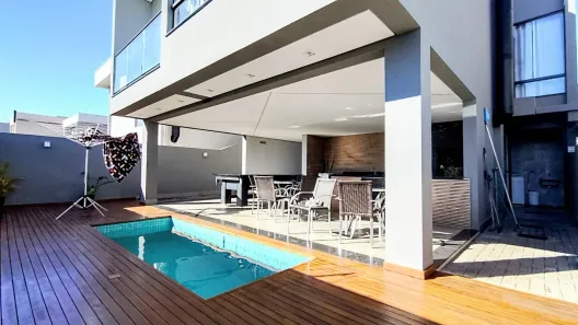 Casa com 3 Quartos à venda, 220m² no Gleba Simon Frazer, Londrina