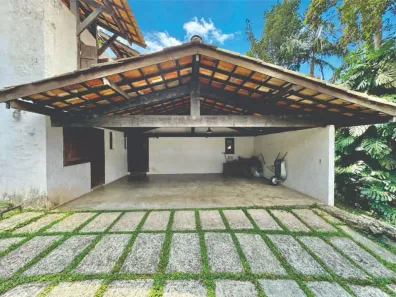 Casa de Condomínio com 3 Quartos à venda, 305m² no Chácara de La Rocca, Carapicuíba