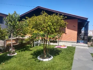 Casa com 4 Quartos à venda, 690m² no Diamantino, Caxias do Sul