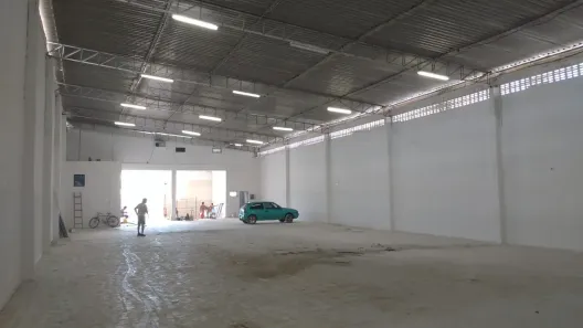 Galpão/Depósito/Armazém à venda, 750m² no Várzea, Recife