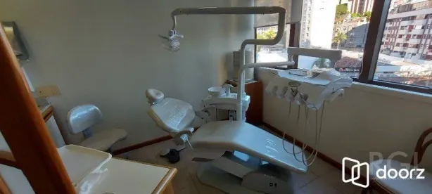 Sala Comercial com 3 Quartos à venda, 41m² no Rio Branco, Porto Alegre