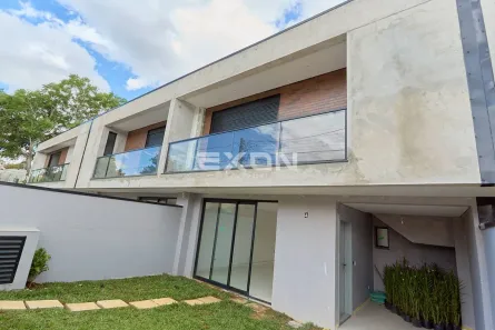 Sobrado com 3 Quartos à venda, 126m² no Orleans, Curitiba