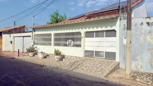 Casa com 4 Quartos à venda, 243m² no Conjunto Universitário, Rio Branco