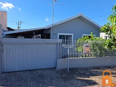 Casa com 2 Quartos à venda, 140m² no Conjunto Habitacional Montes Claros, Campo Mourão