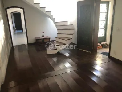 Casa com 4 Quartos à venda, 217m² no Vila Liviero, São Paulo
