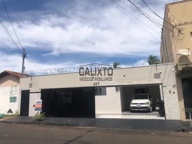 Casa com 3 Quartos à venda, 150m² no Jardim Brasília, Uberlândia