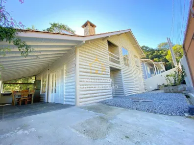 Casa com 4 Quartos à venda, 220m² no Sambaqui, Florianópolis