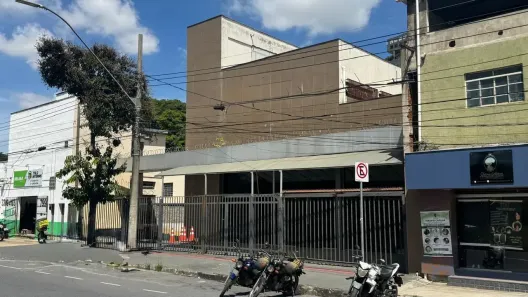 Prédio Residencial à venda, 1197m² no Cachoeirinha, Belo Horizonte
