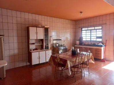 Sobrado com 3 Quartos à venda, 249m² no Dois Córregos, Dois Córregos