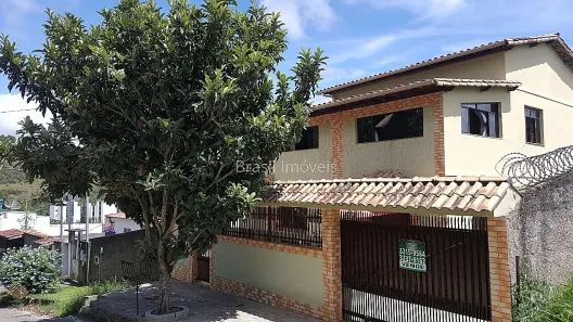 Casa com 4 Quartos à venda, 250m² no Nova Califórnia, Juiz de Fora