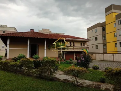 Sobrado com 4 Quartos para alugar, 340m² no Centro, Quatro Barras