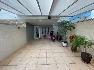 Casa com 3 Quartos à venda, 157m² no Embaré, Santos