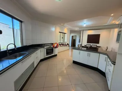 Casa com 3 Quartos para alugar, 240m² no Jardim São Domingos, Americana