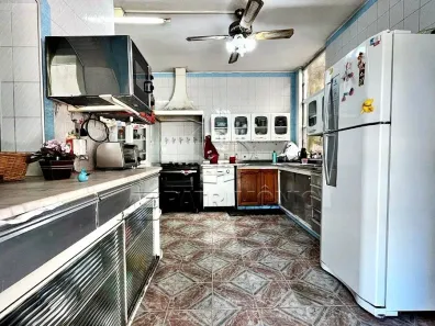 Casa com 3 Quartos à venda, 240m² no Jardim Abaeté, Sorocaba