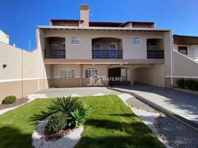 Sobrado com 9 Quartos à venda, 380m² no Planta Araçatuba, Piraquara