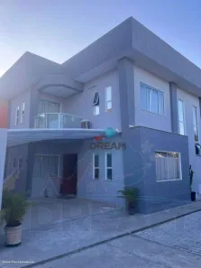 Casa com 3 Quartos à venda, 108m² no Extensão do Bosque, Rio das Ostras