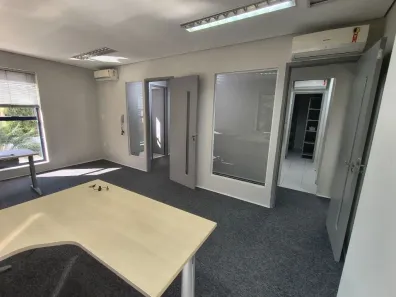 Sala Comercial para alugar, 80m² no Liberdade, São Paulo
