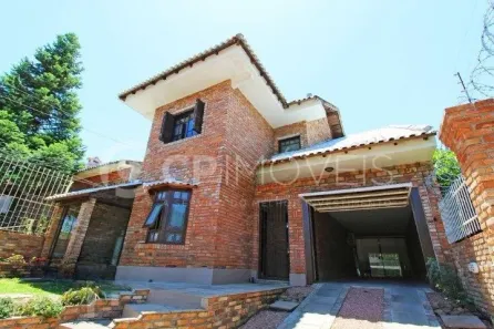 Casa com 3 Quartos à venda, 340m² no Passo da Areia, Porto Alegre