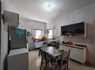Sobrado com 3 Quartos à venda, 246m² no Jardim Quaresmeira II, Suzano
