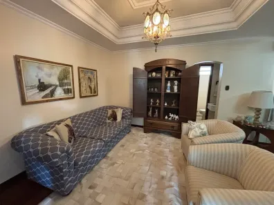 Sobrado com 4 Quartos à venda, 479m² no Estação, Franca