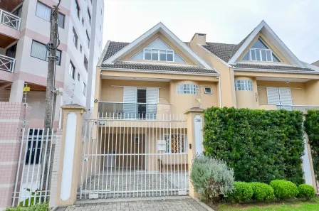 Sobrado com 3 Quartos à venda, 183m² no Bacacheri, Curitiba