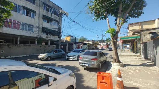 Apartamento com 2 Quartos para alugar, 50m² no Antonina, São Gonçalo