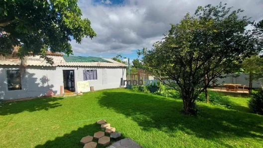 Fazenda/Sítio com 3 Quartos à venda, 300m² no Jardim Vale Verde, Londrina