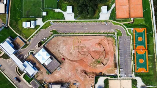 Lote/Terreno à venda, 250m² no Petrópolis, Várzea Grande