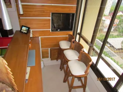 Apartamento com 2 Quartos à venda, 82m² no Jardim do Salso, Porto Alegre