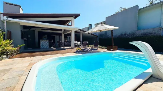 Casa com 3 Quartos à venda, 194m² no Brejatuba, Guaratuba