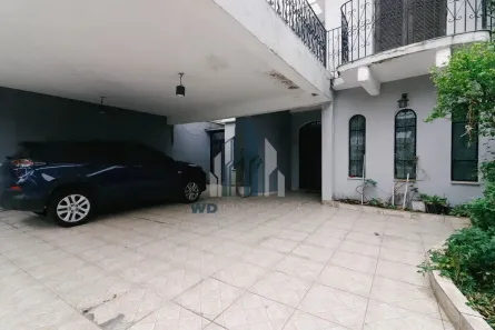 Casa com 4 Quartos para alugar, 250m² no Jardim Triana, São Paulo