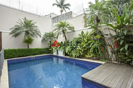 Casa com 5 Quartos para alugar, 687m² no Pacaembu, São Paulo