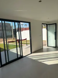 Casa de Condomínio com 3 Quartos à venda, 100m² no Jardins Berlim, Senador Canedo