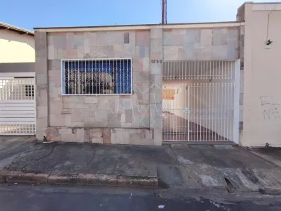 Casa com 3 Quartos para venda ou aluguel, 124m² no Centro, Araraquara
