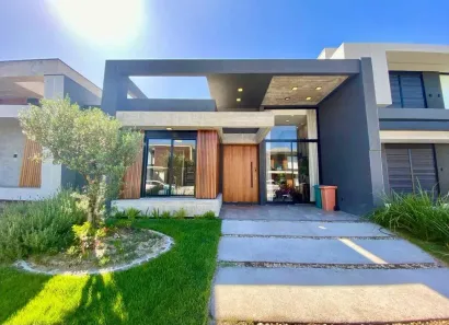 Casa com 4 Quartos à venda, 151m² no XANGRI-LÁ, Xangri-lá