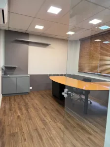Imóvel Comercial com 1 Quarto para alugar, 578m² no Jardim do Lago, Londrina
