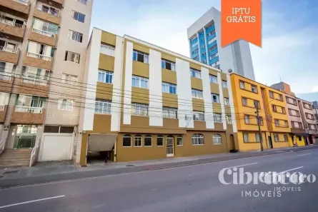 Apartamento com 3 Quartos para alugar, 140m² no Centro, Curitiba