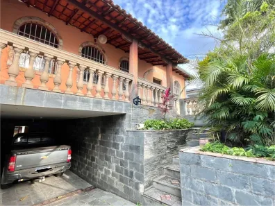 Casa com 3 Quartos à venda, 316m² no Alípio de Melo, Belo Horizonte