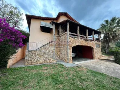 Casa com 4 Quartos à venda, 322m² no Parque Dos Ipês, Caxambu