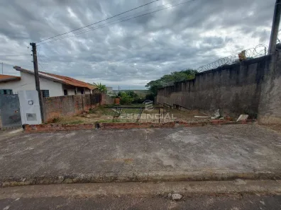 Lote/Terreno à venda, 360m² no Jardim Riviera, Botucatu