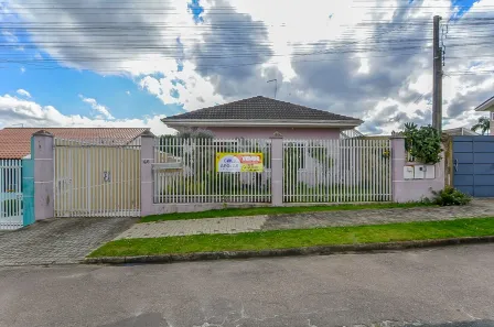 Casa com 4 Quartos à venda, 233m² no Pinheirinho, Curitiba