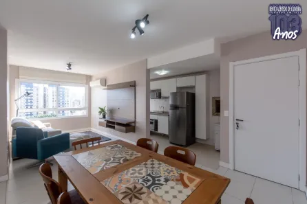 Apartamento com 3 Quartos para alugar, 80m² no Cidade Baixa, Porto Alegre